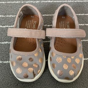 TOMS Toddler Girl Shoes (Size 5)